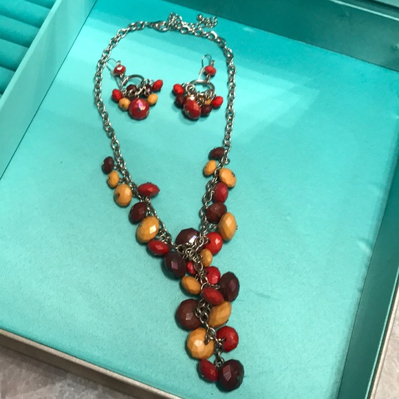 Necklace Bracelet. and Earring Set - Picture 5 of 5